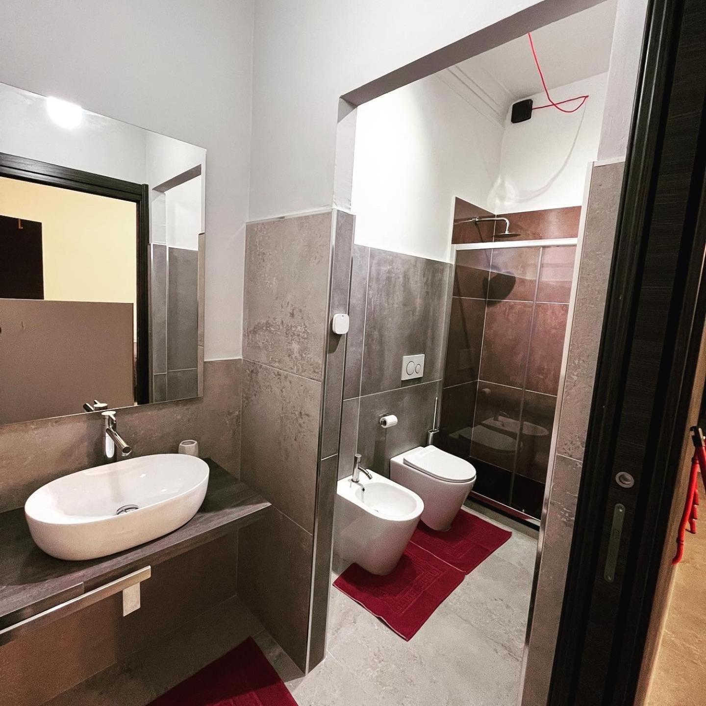 Minardi Apartments แวร์เชลลี ภายนอก รูปภาพ