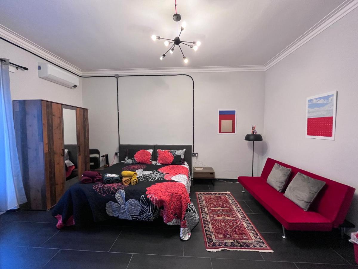Minardi Apartments แวร์เชลลี ภายนอก รูปภาพ